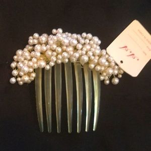 Pearl hairpiece